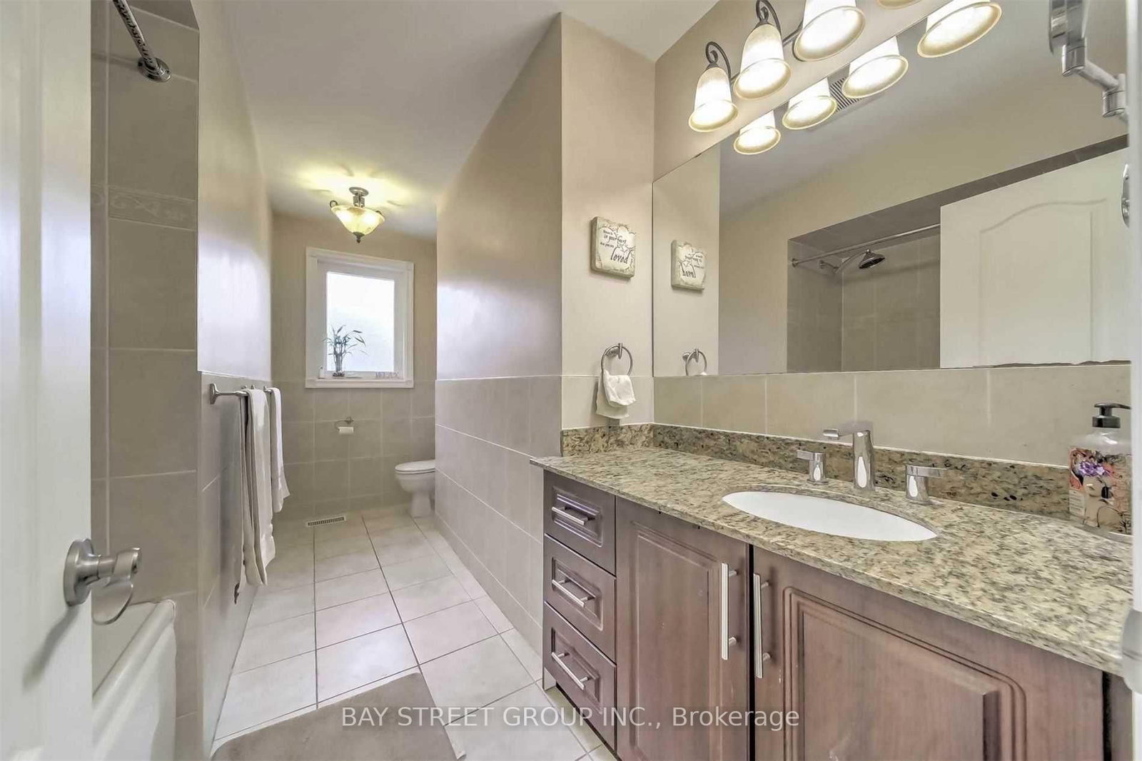 33 Heathview Avenue • Toronto, ON photo 11