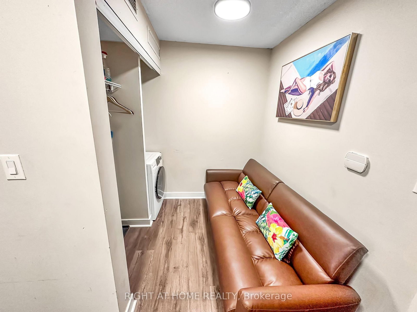 10 Capreol Court • #356 • Toronto, ON photo 25