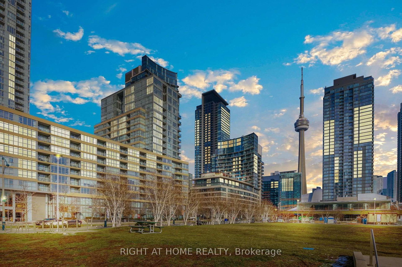 10 Capreol Court • #356 • Toronto, ON photo 27