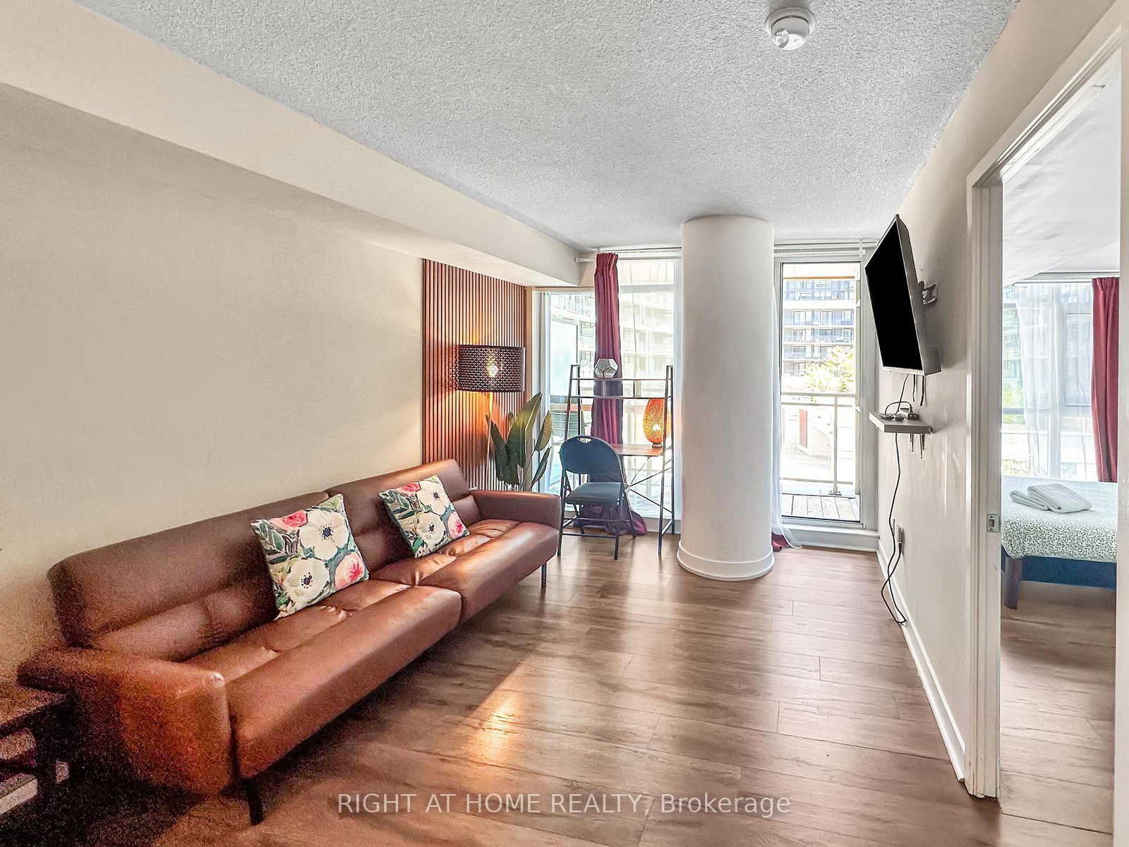 10 Capreol Court • #356 • Toronto, ON photo 7
