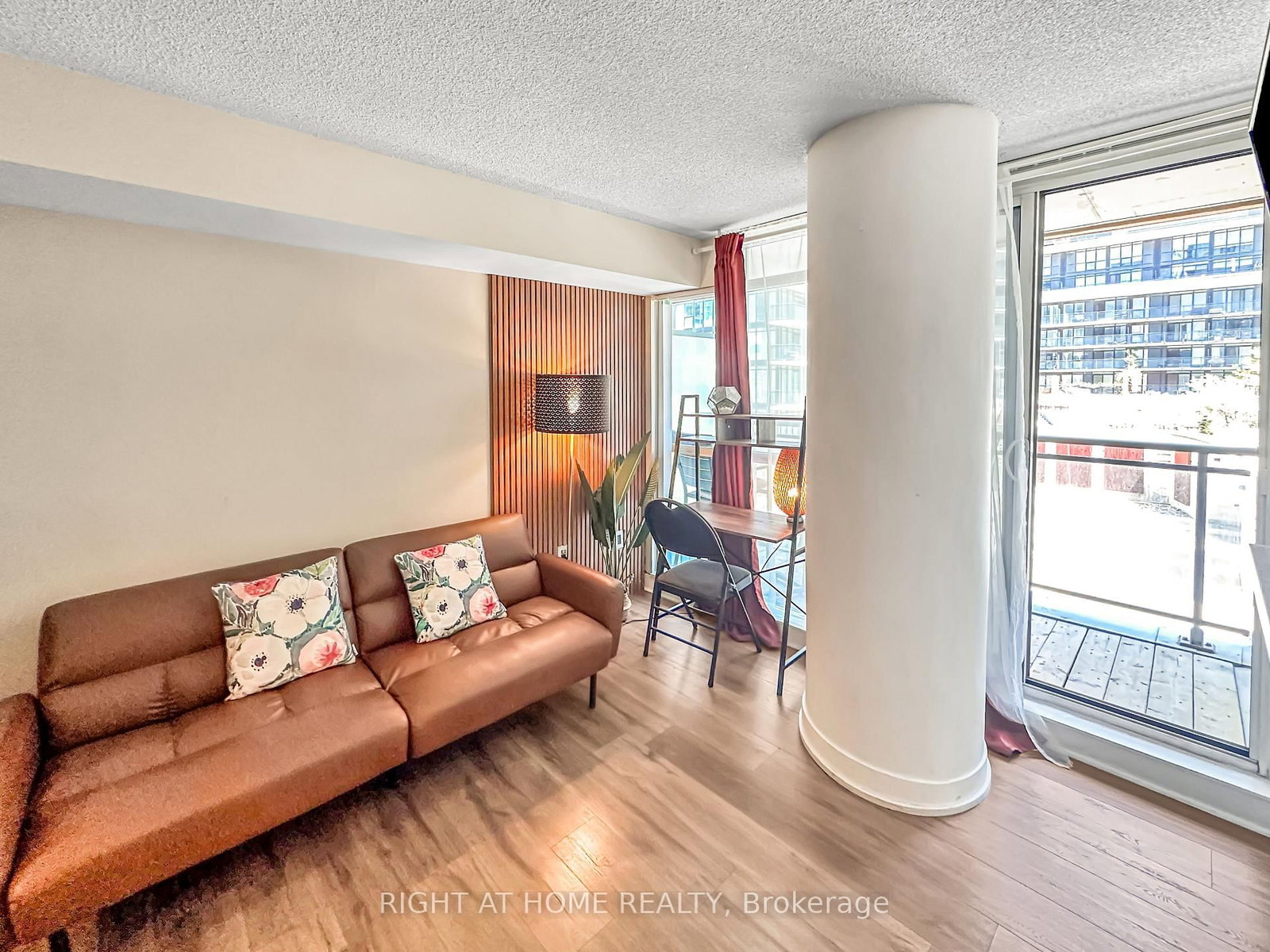 10 Capreol Court • #356 • Toronto, ON photo 8