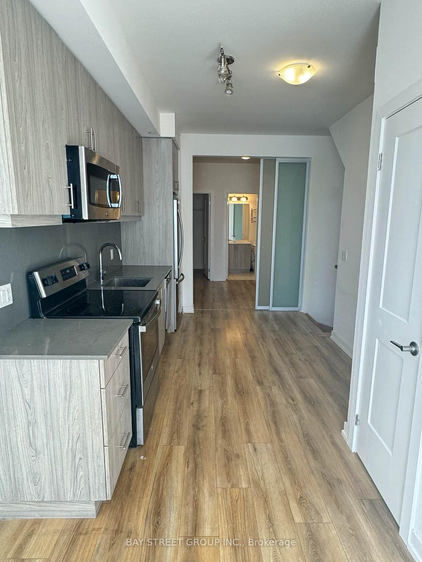 30 - 57 Finch Avenue W, Toronto 5