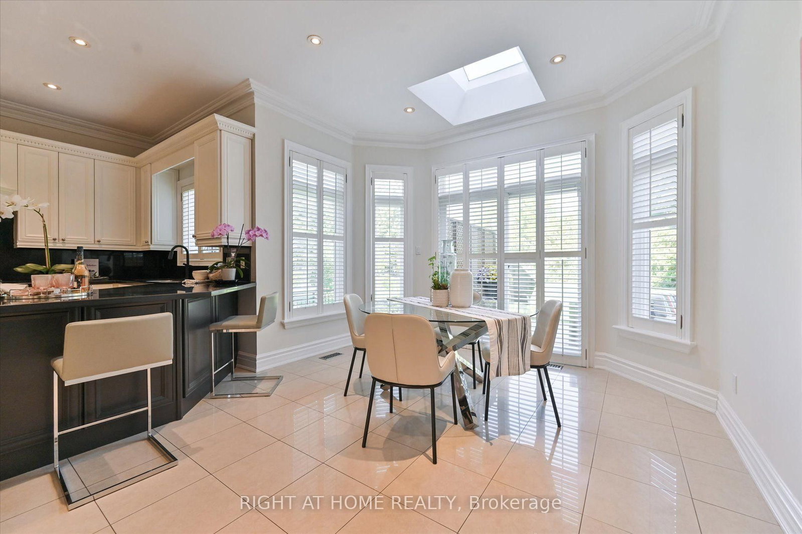 154 Charlton Boulevard • Toronto, ON photo 13
