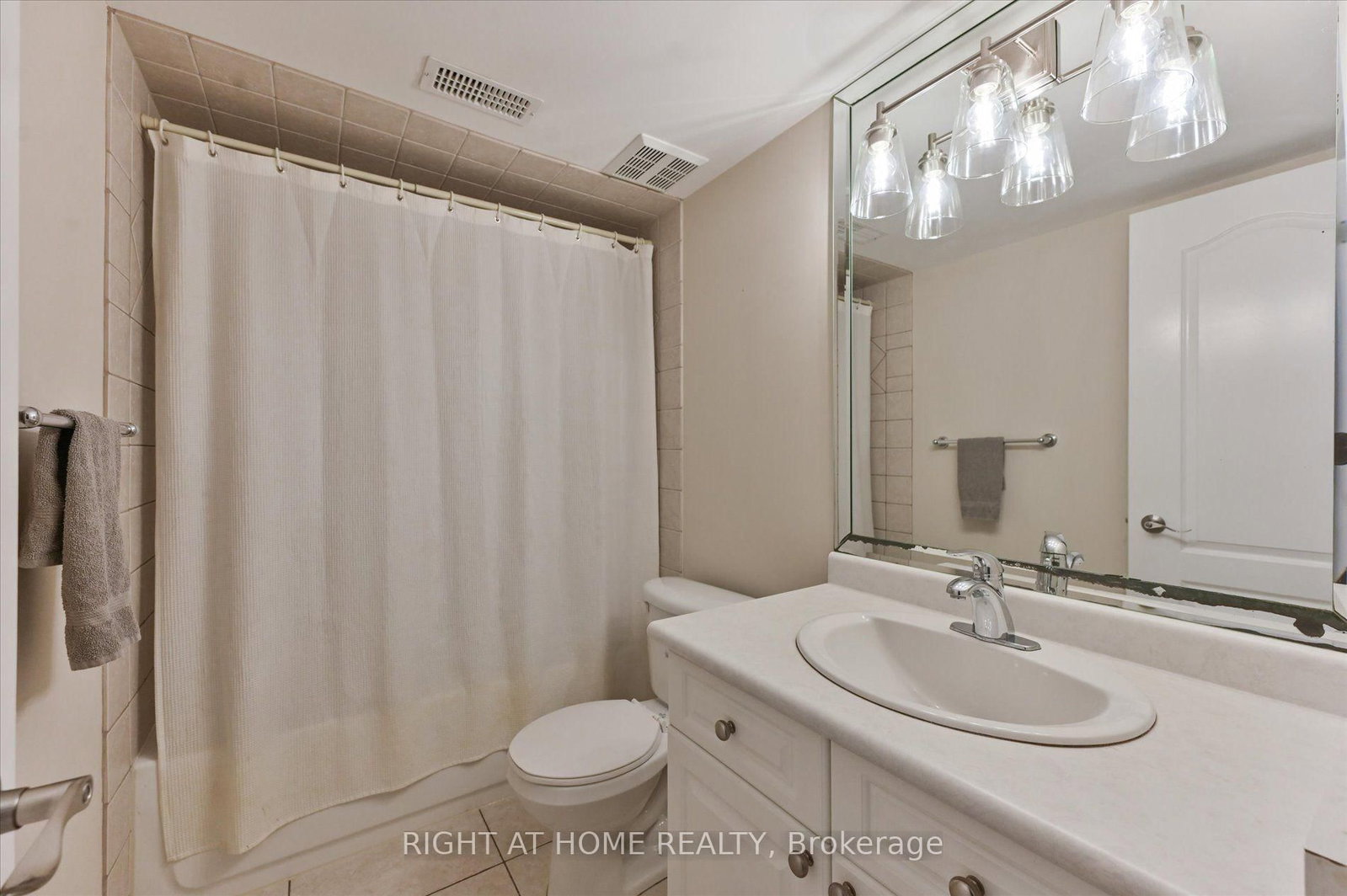 154 Charlton Boulevard • Toronto, ON photo 41