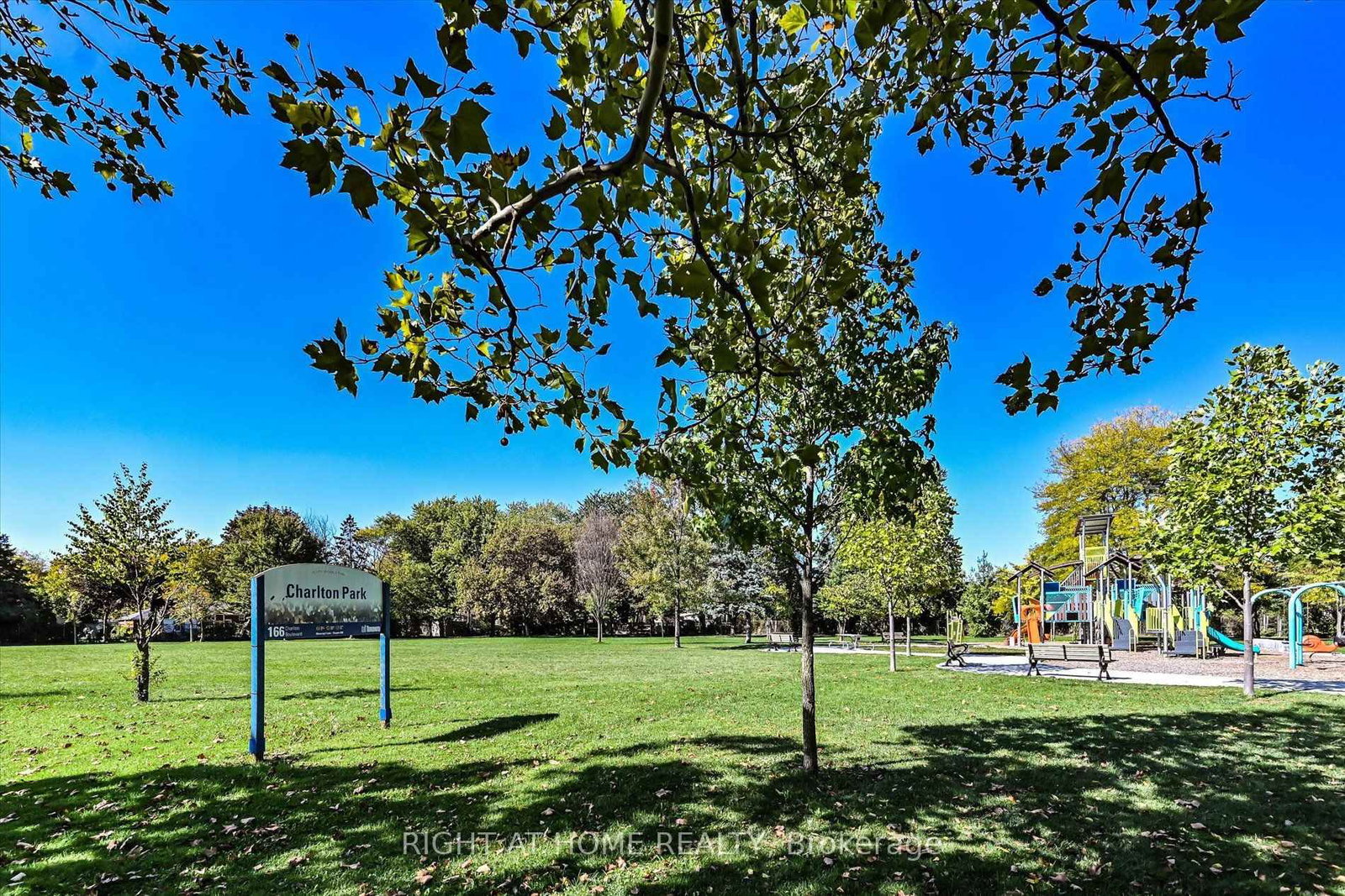 154 Charlton Boulevard • Toronto, ON photo 44