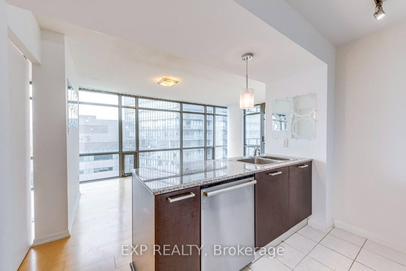 1502 - 38 Grenville Street