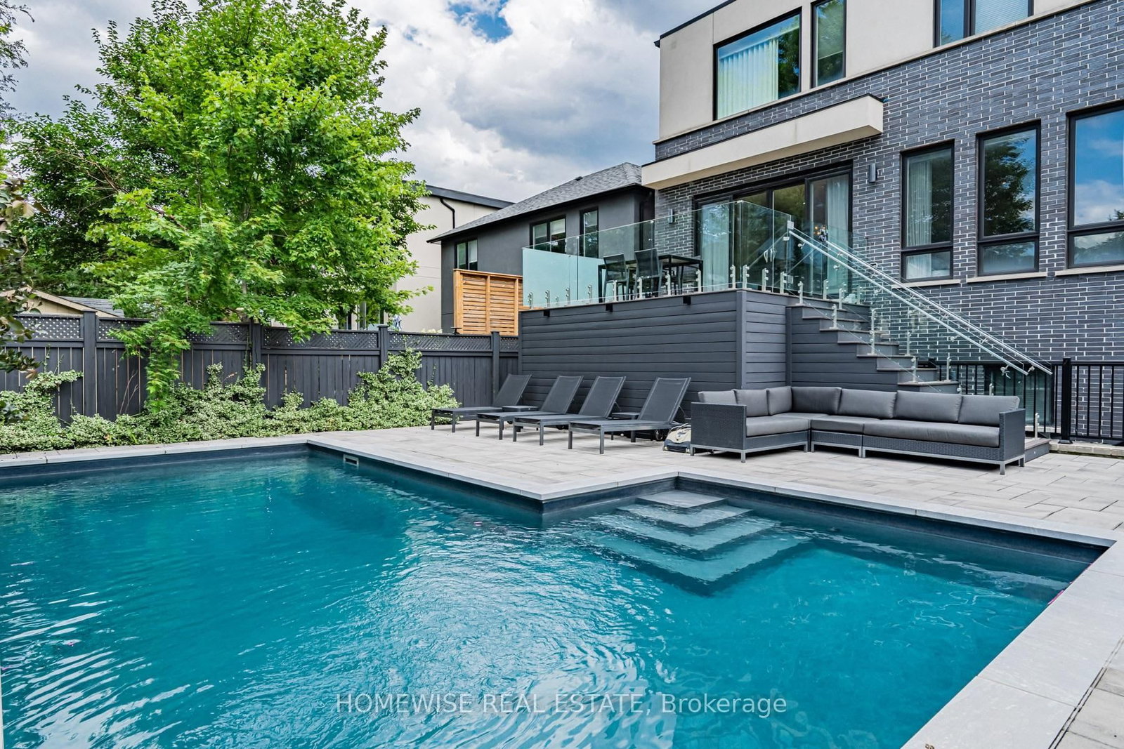 90 Mcgillivray Avenue • Toronto, ON photo 37