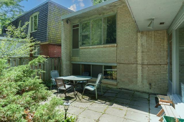 105 Park Road