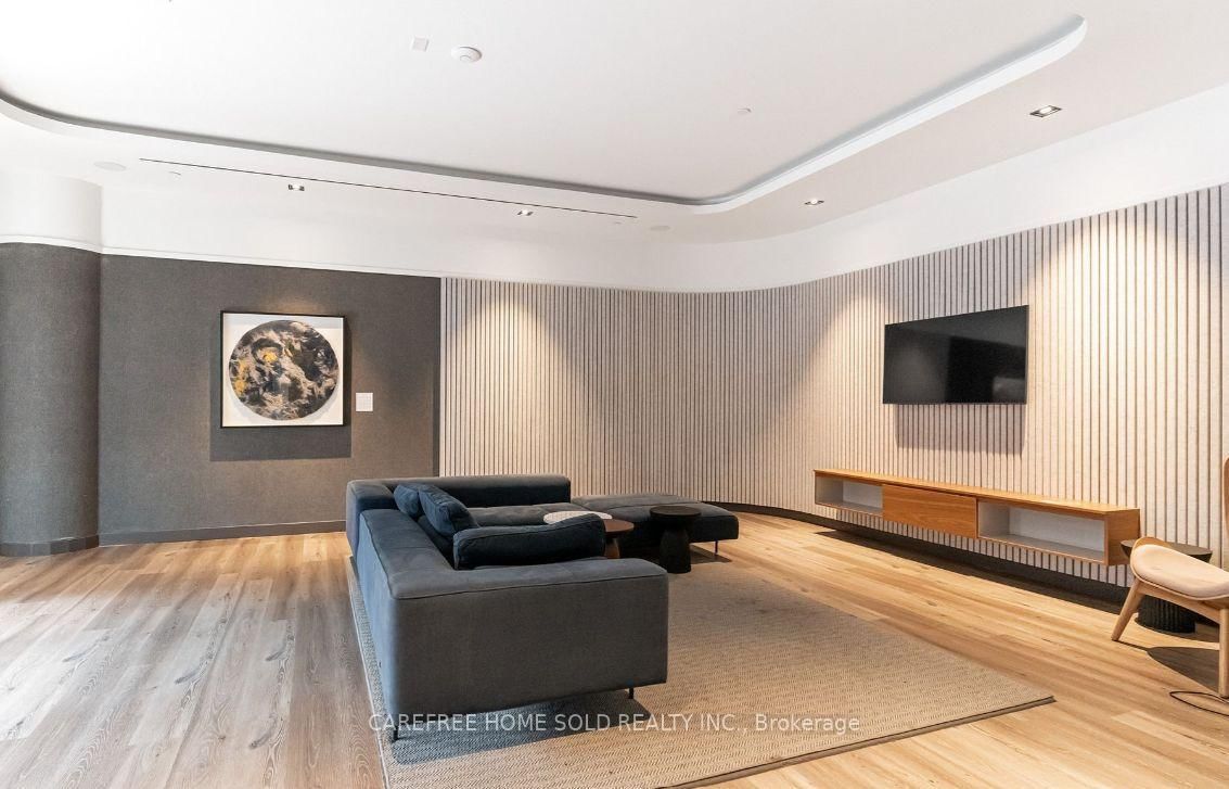 225 Sumach Street • #711 • Toronto, ON photo 17