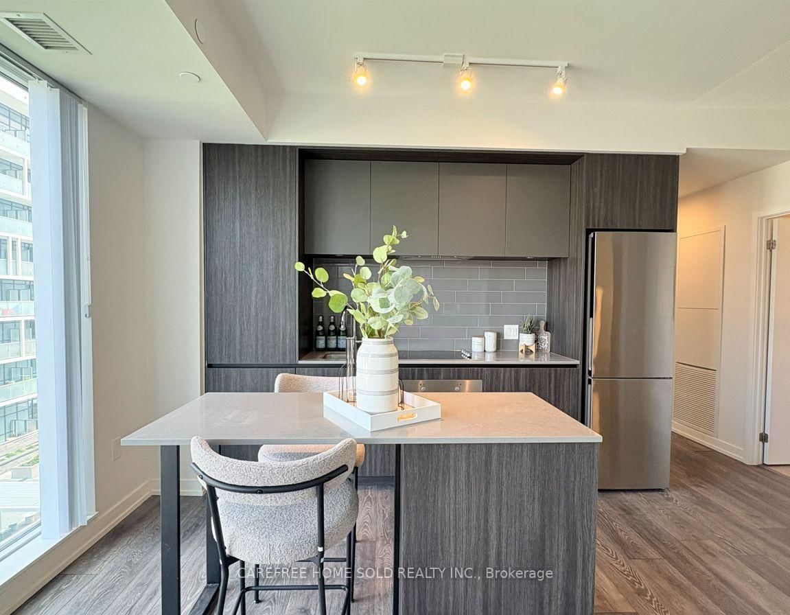 225 Sumach Street • #711 • Toronto, ON photo 5