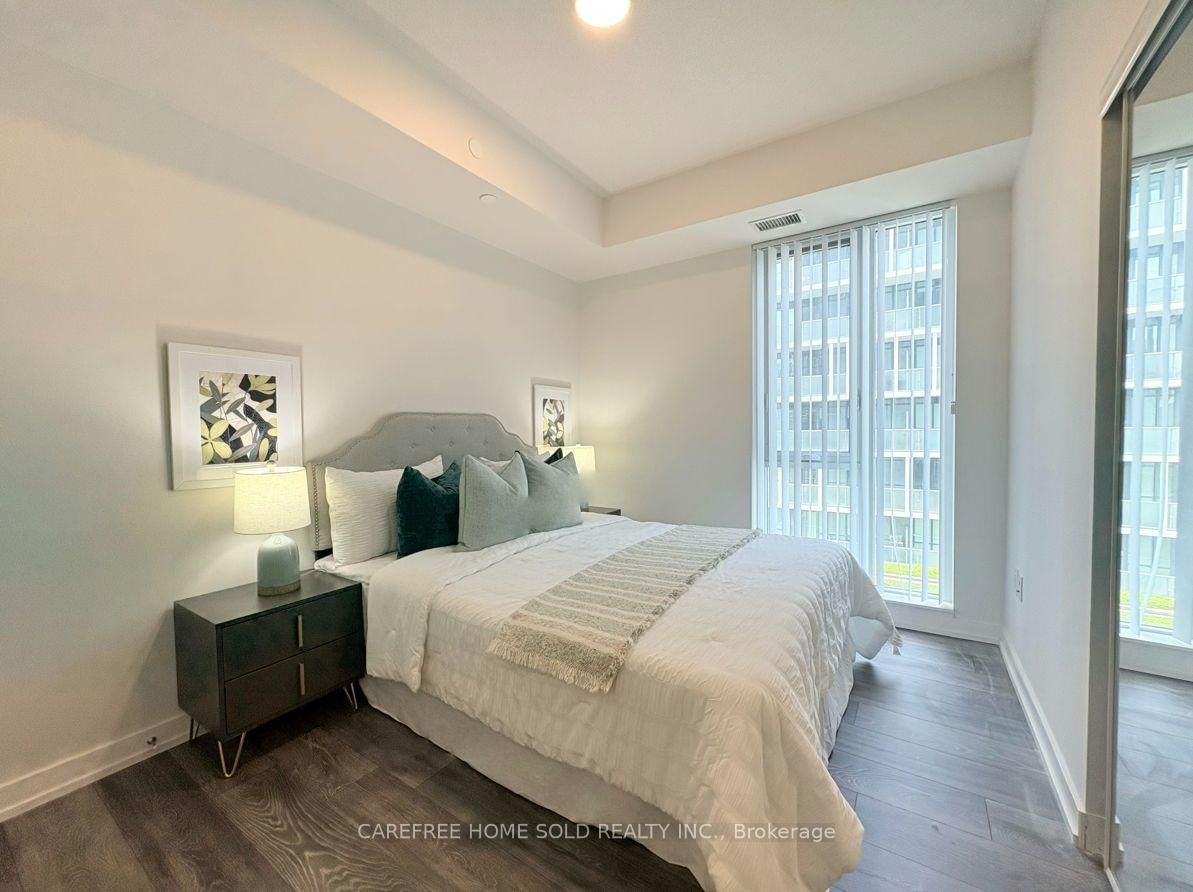225 Sumach Street • #711 • Toronto, ON photo 6