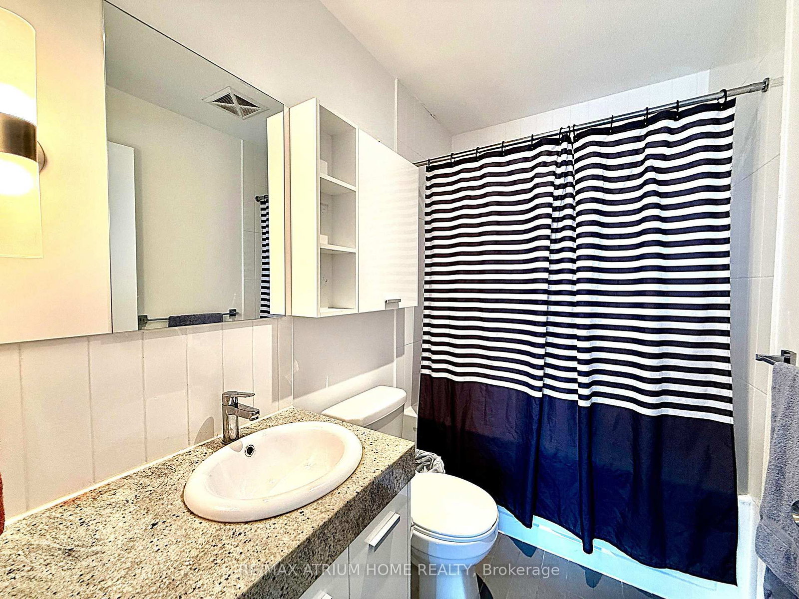 29 Singer Court • #2605 • Toronto, ON photo 11