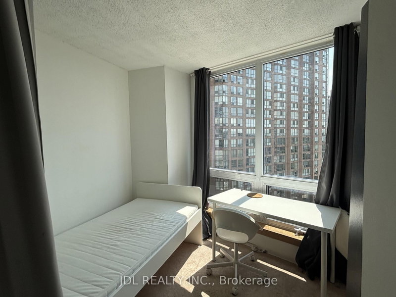 1409 - 1055 Bay Street
