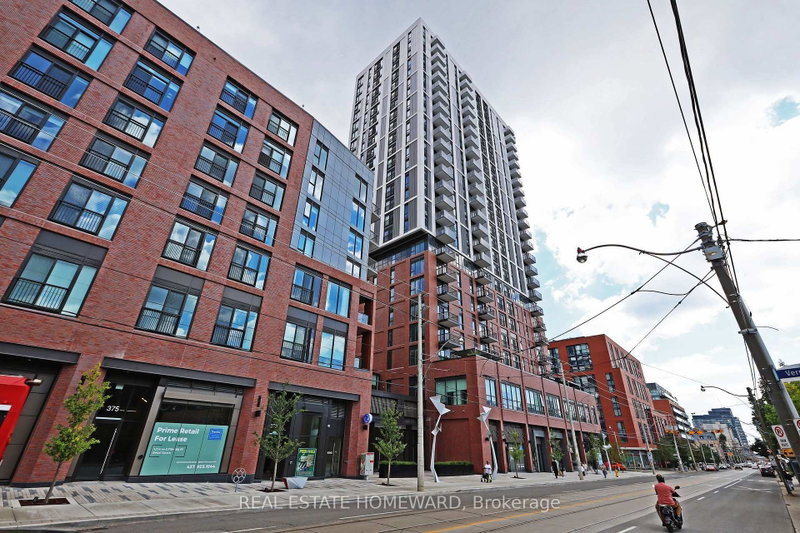 1703 - 10 Oak Street