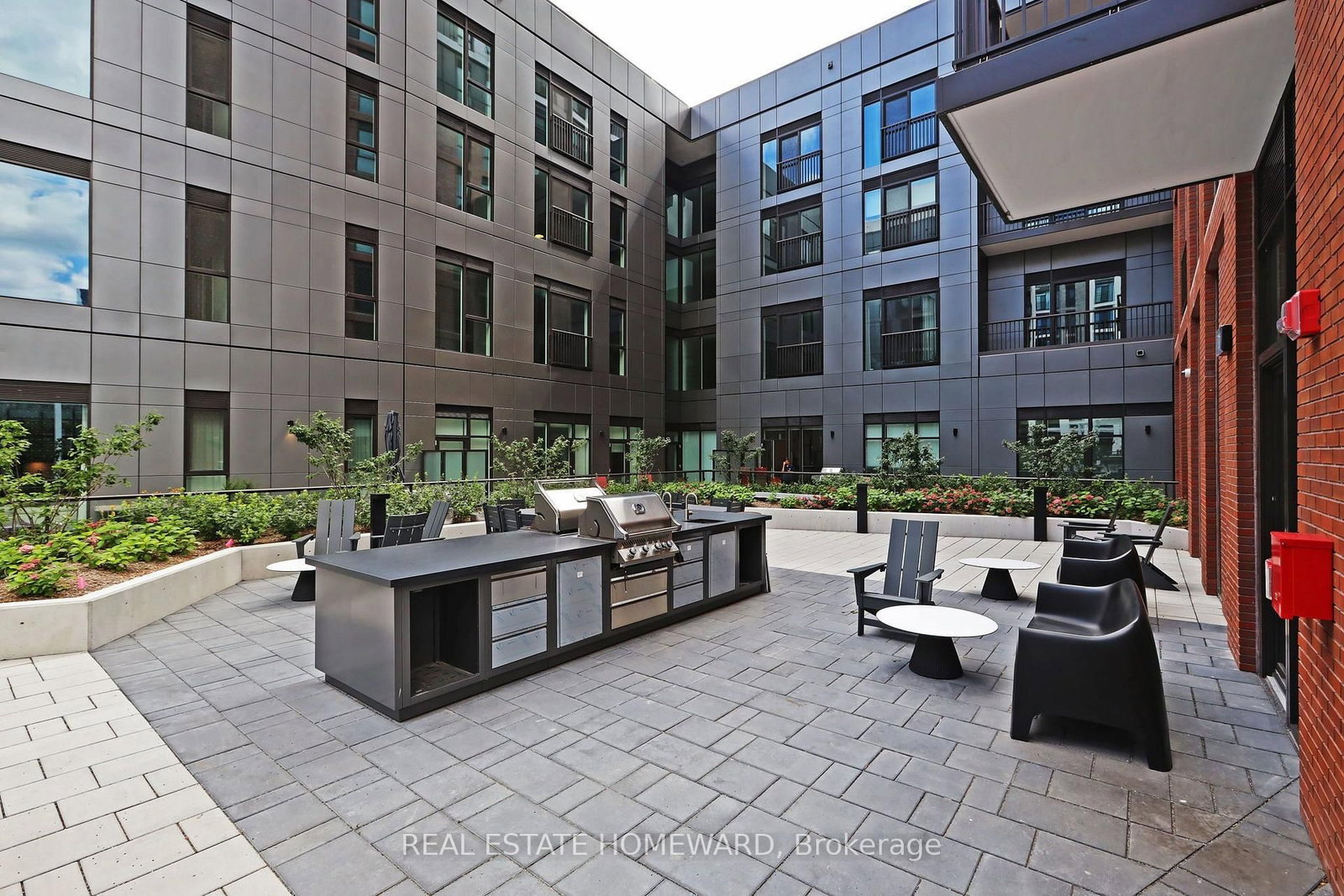 10 Oak Street • #1703 • Toronto, ON photo 34