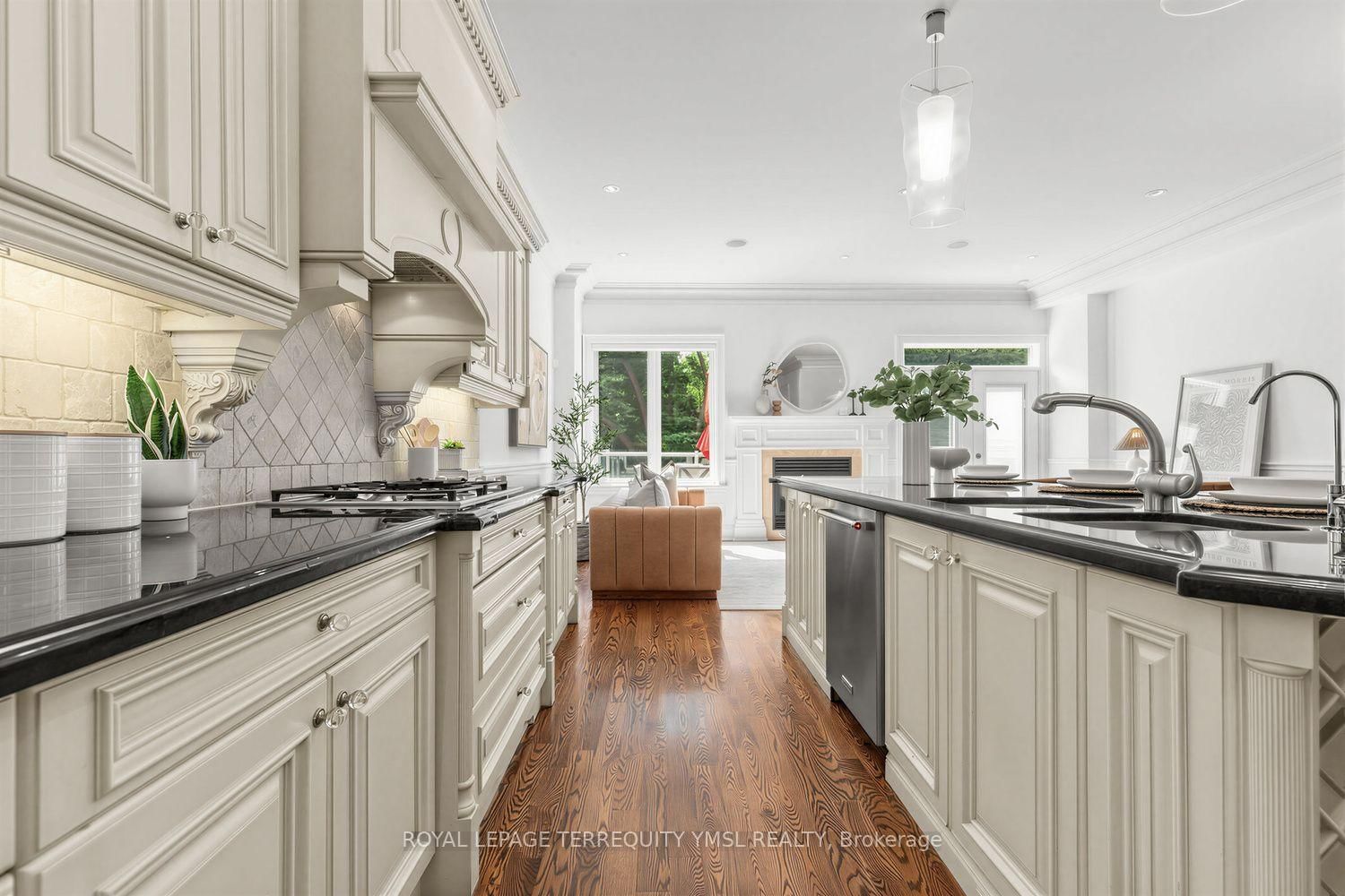 399 Fairlawn Avenue • Toronto, ON photo 21
