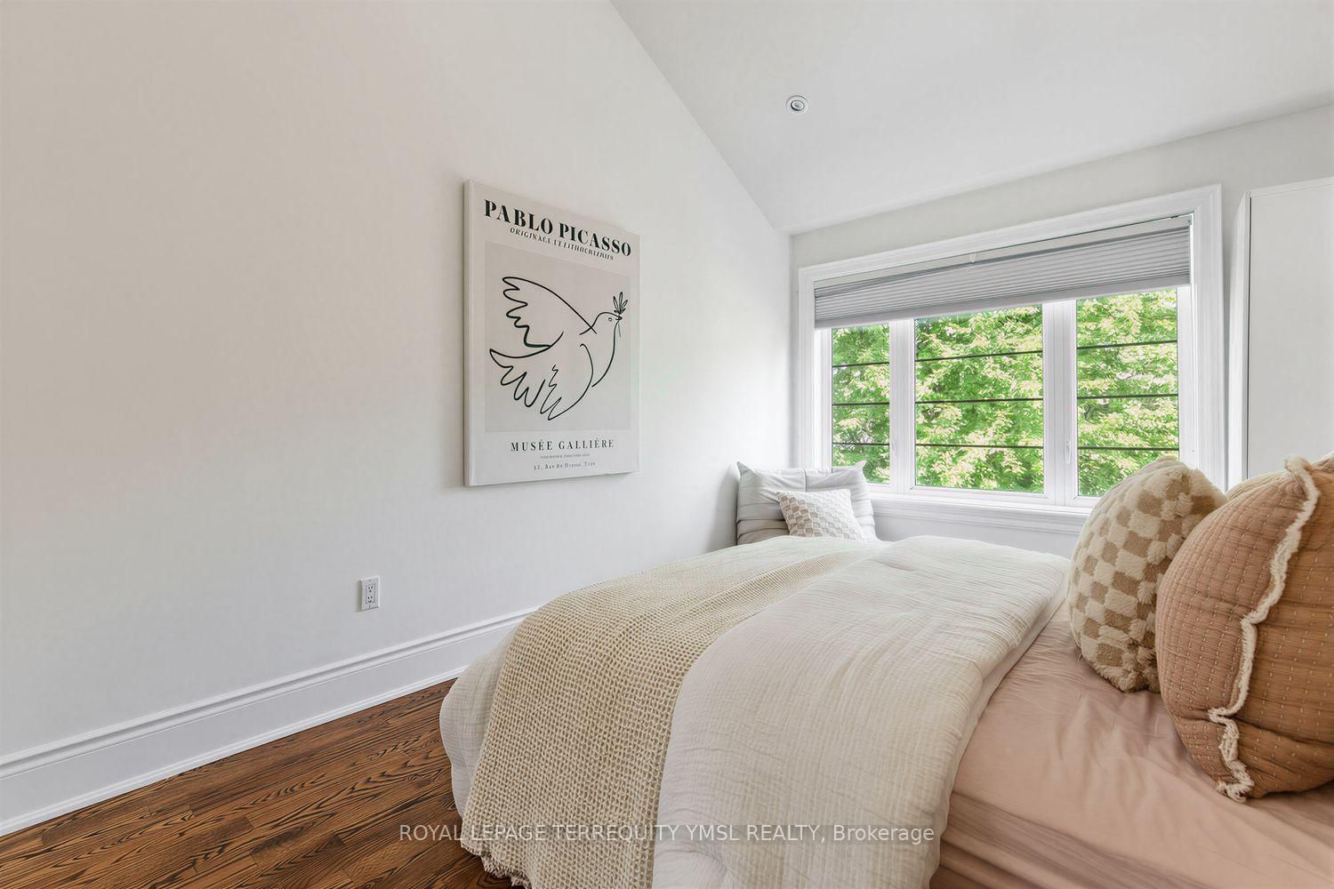 399 Fairlawn Avenue • Toronto, ON photo 36