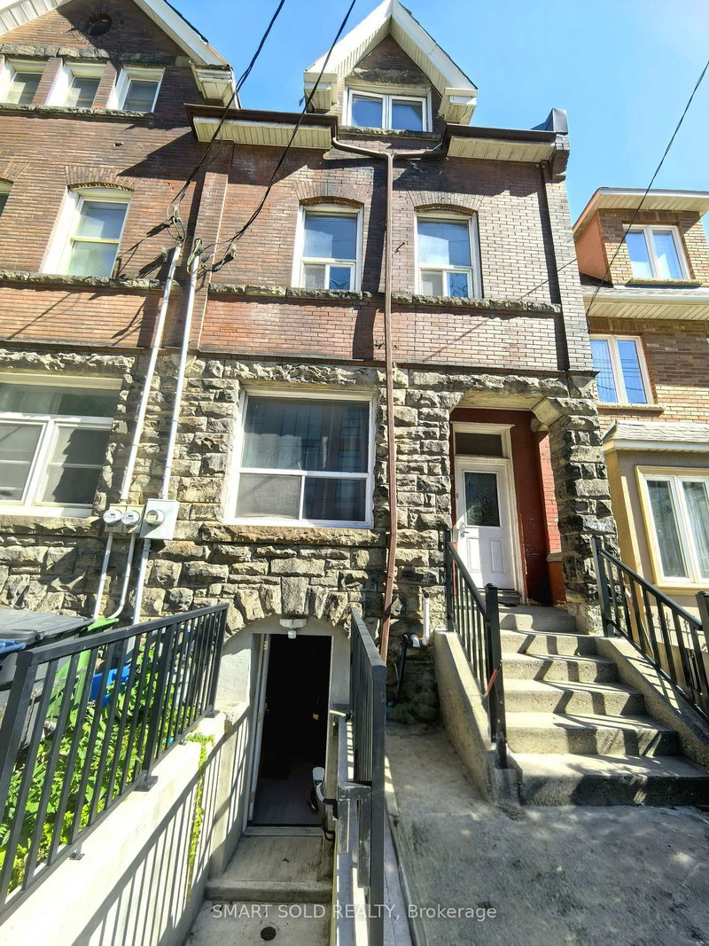 Upper 437 Bathurst Street