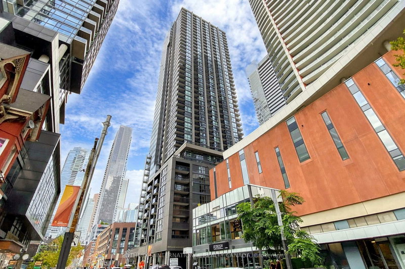 3906 - 295 Adelaide Street W