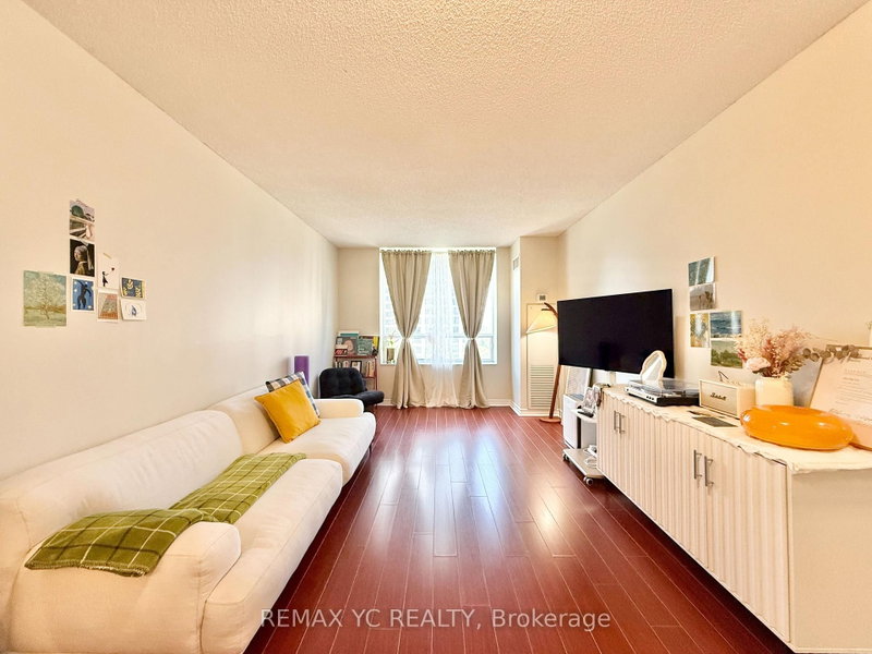 1011 - 18 Sommerset Way