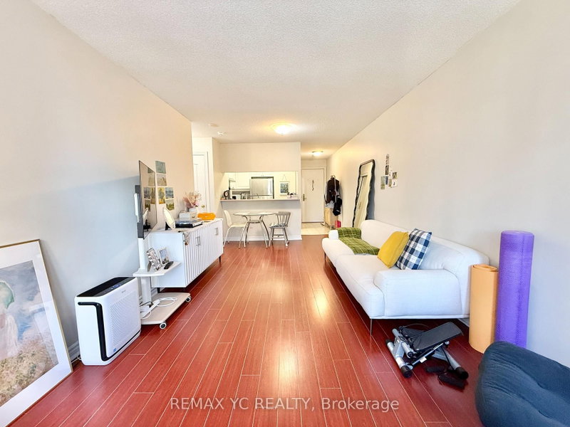 1011 - 18 Sommerset Way
