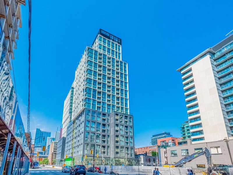 1508 - 158 Front Street E