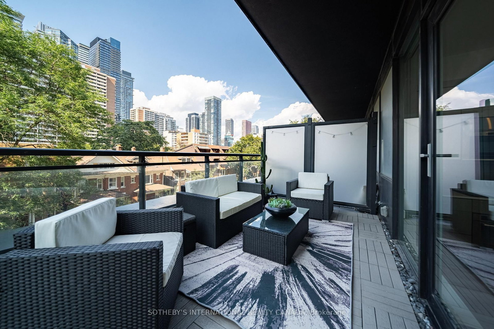 17 Dundonald Street • #302 • Toronto, ON photo 24