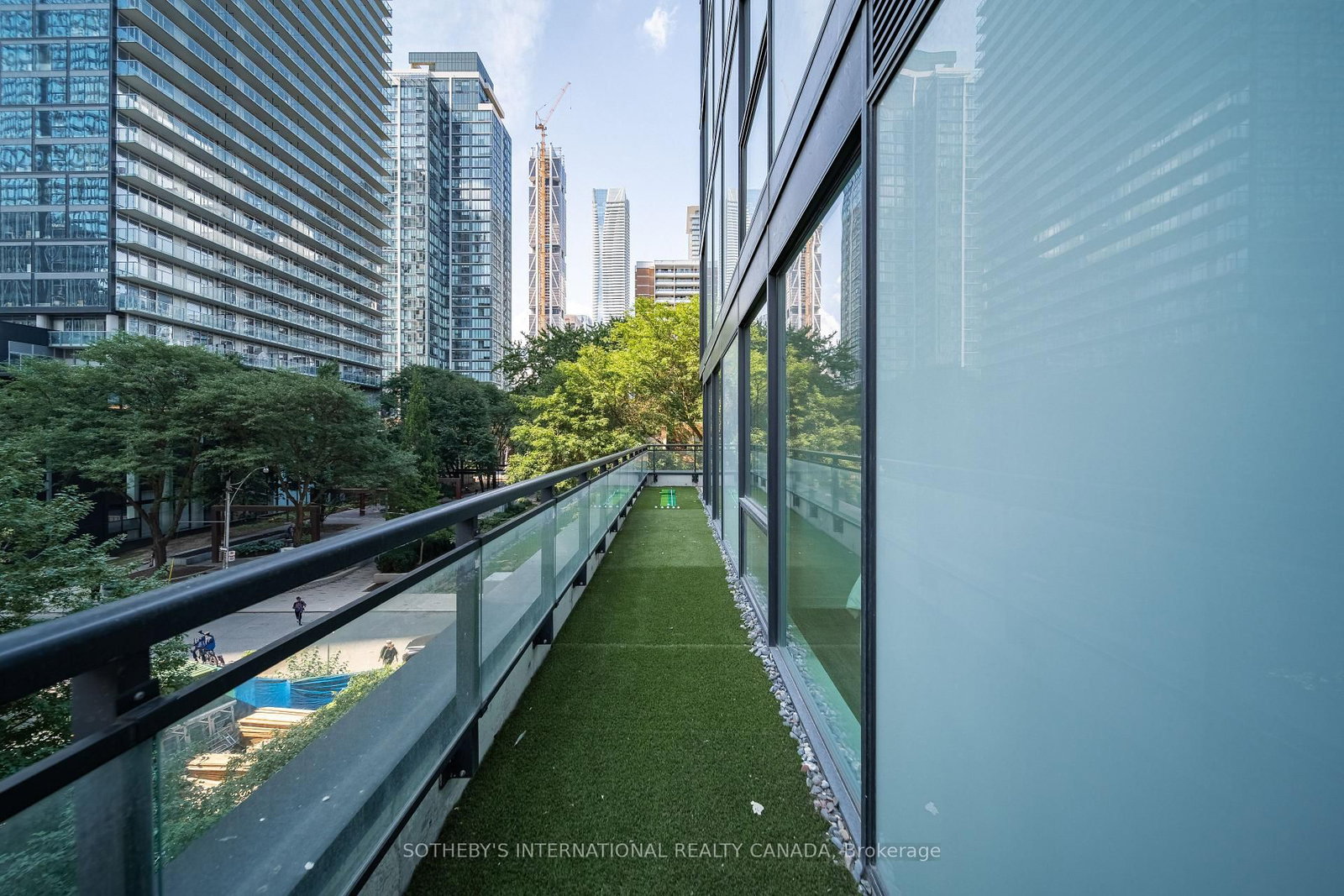 17 Dundonald Street • #302 • Toronto, ON photo 27