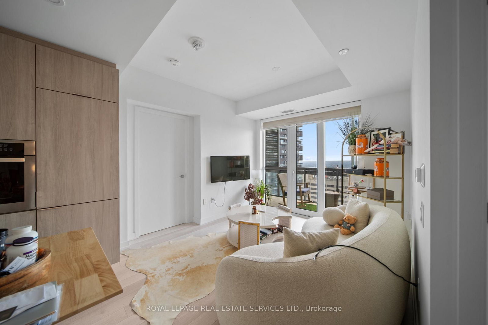 4207 - 39 Roehampton Avenue, Toronto 5