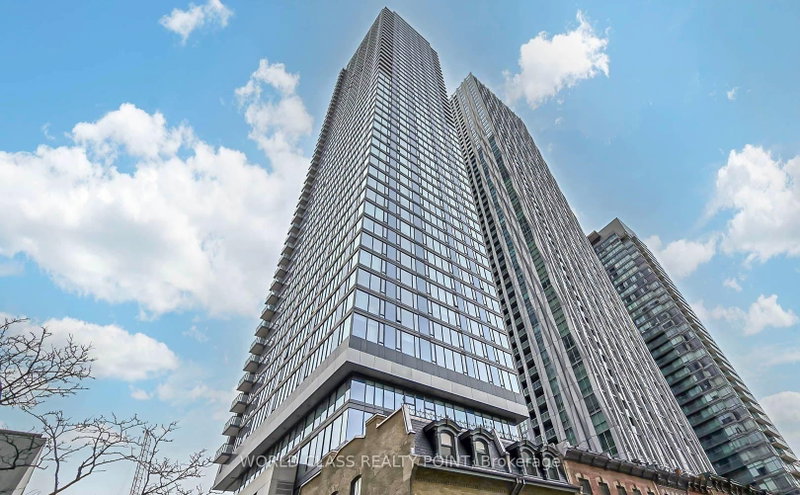 2404 - 8 Cumberland Street