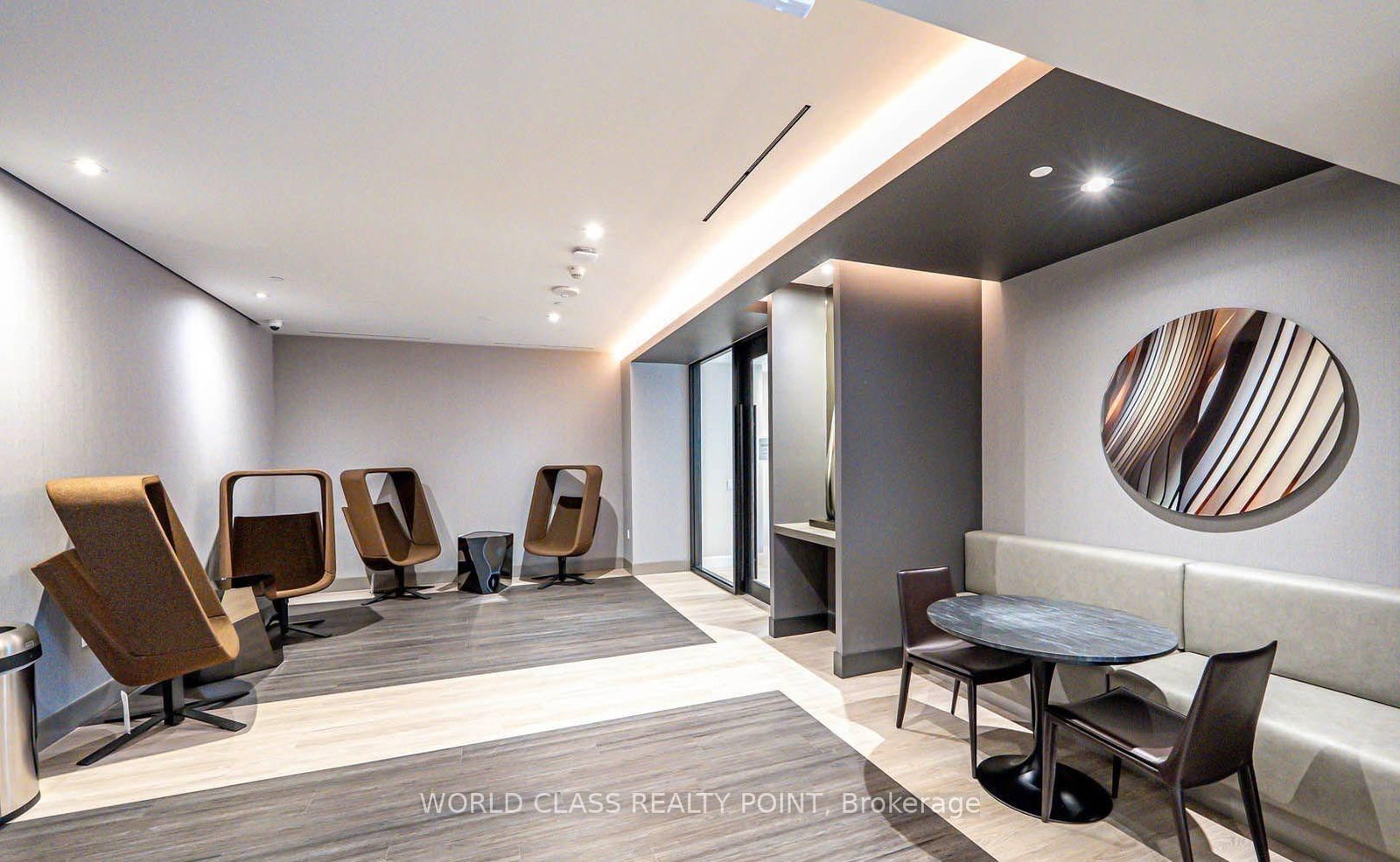 8 Cumberland Street • #2404 • Toronto, ON photo 16