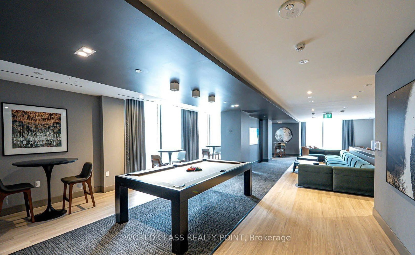 8 Cumberland Street • #2404 • Toronto, ON photo 18