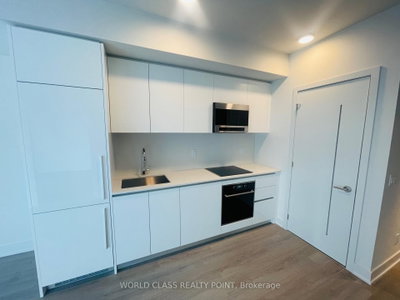8 Cumberland Street • #2404 • Toronto, ON photo 2