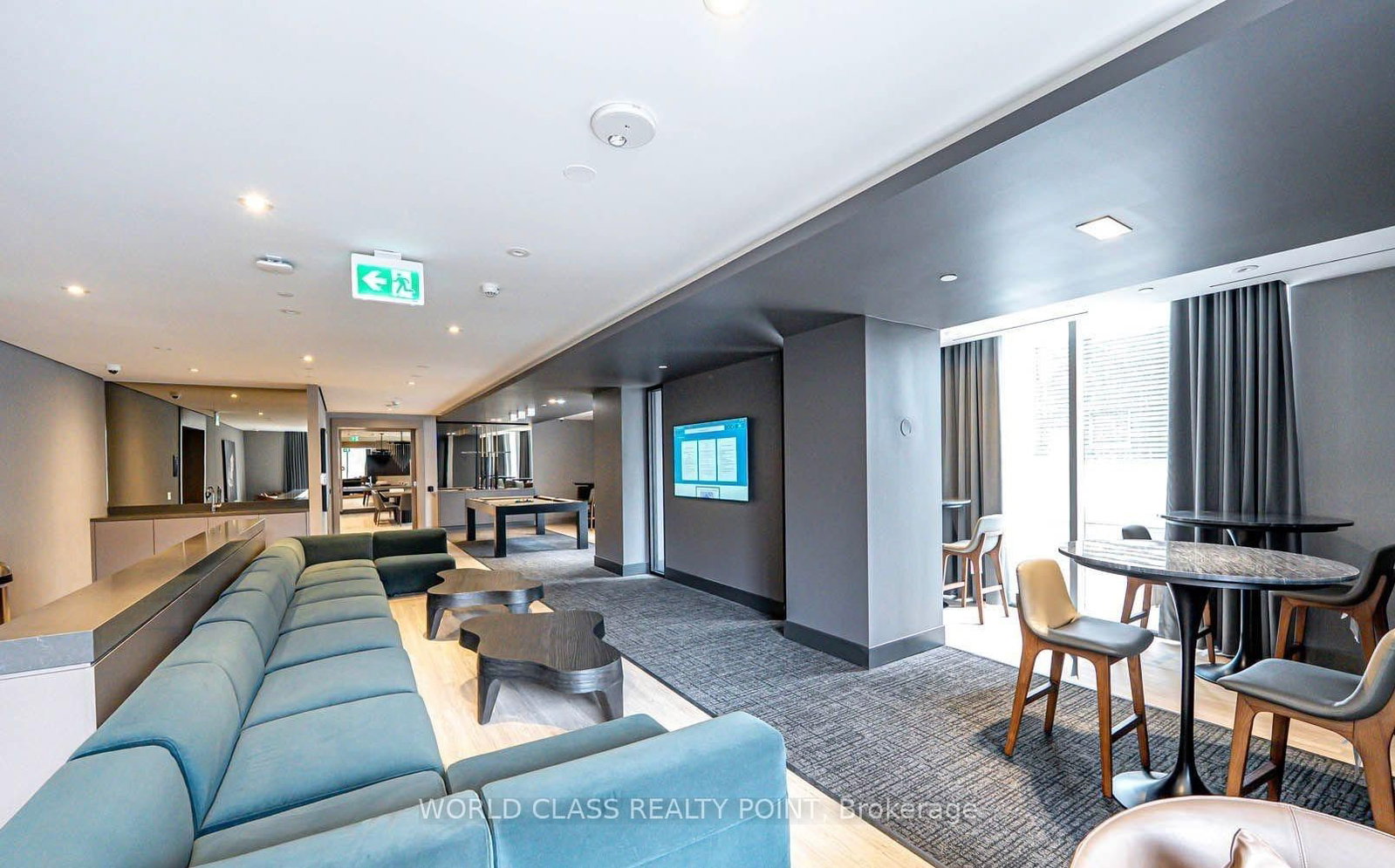 8 Cumberland Street • #2404 • Toronto, ON photo 20