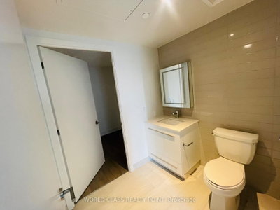 8 Cumberland Street • #2404 • Toronto, ON photo 9