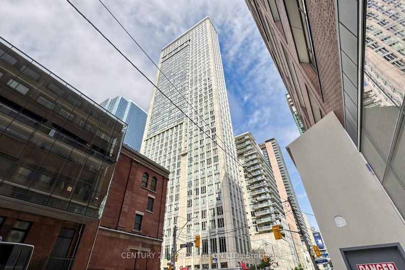4106 - 210 Victoria Street