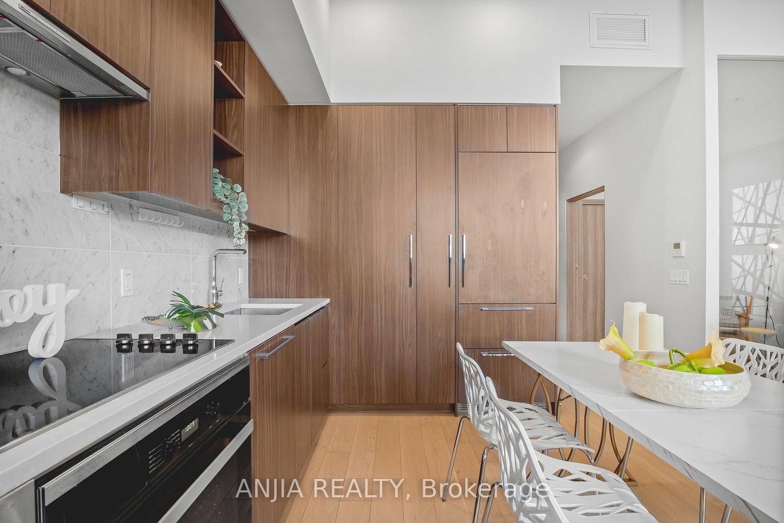 85 McMahon Drive • #TH607 • Toronto, ON photo 14