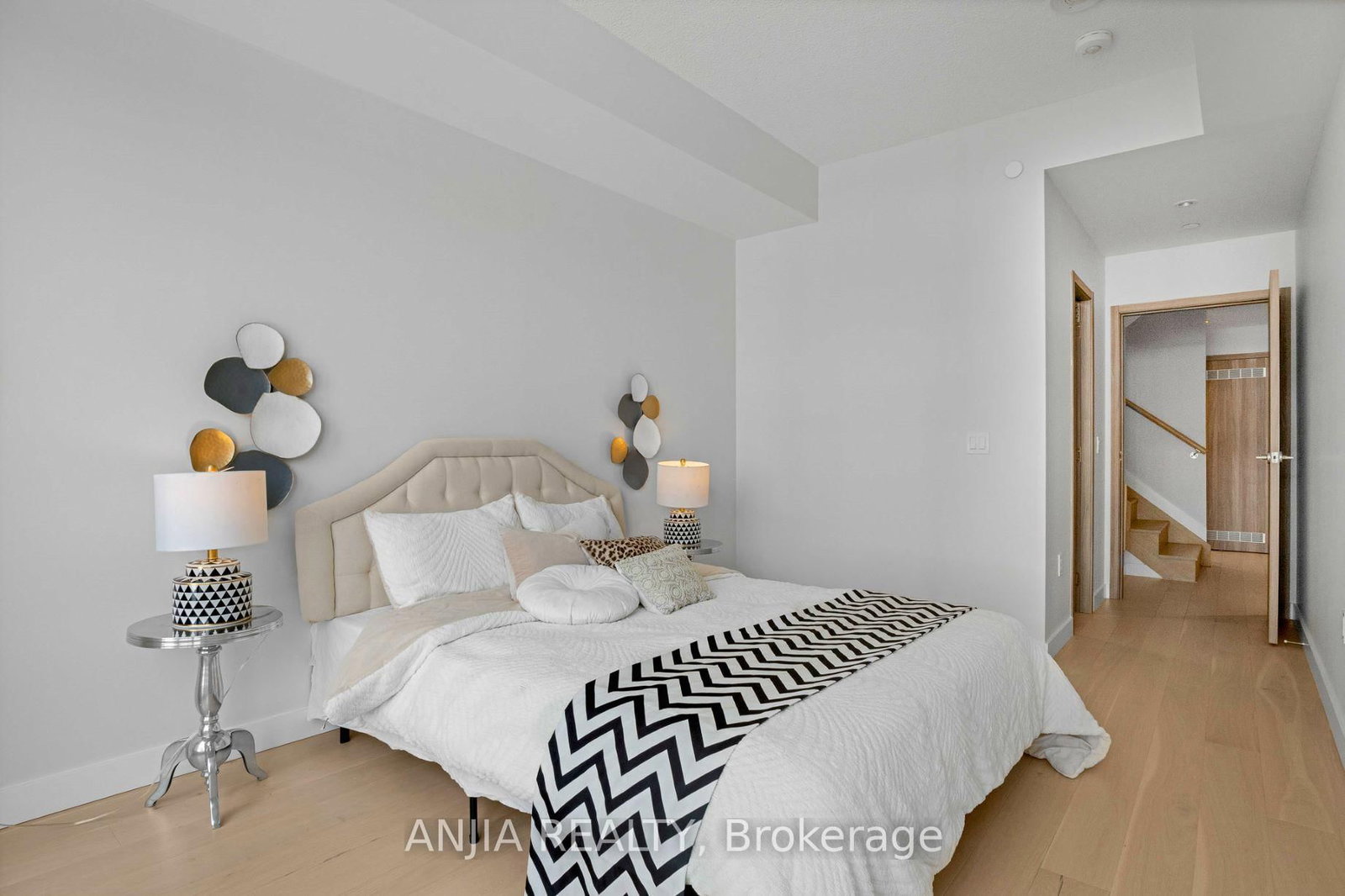 85 McMahon Drive • #TH607 • Toronto, ON photo 23