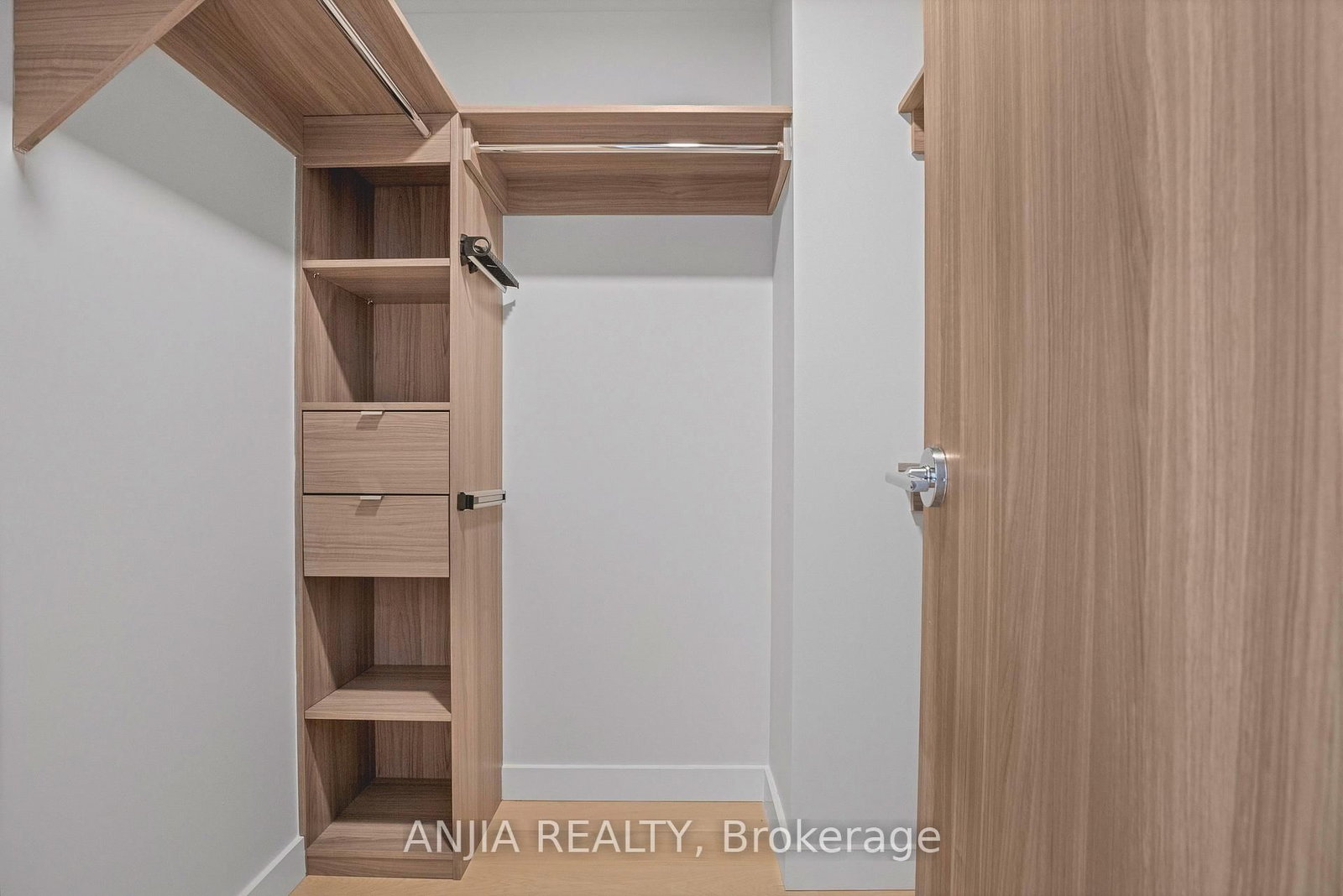 85 McMahon Drive • #TH607 • Toronto, ON photo 24