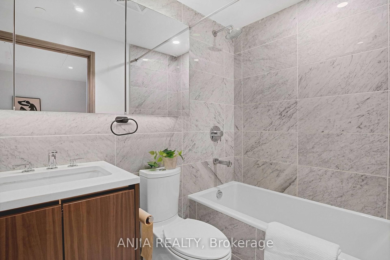 85 McMahon Drive • #TH607 • Toronto, ON photo 27
