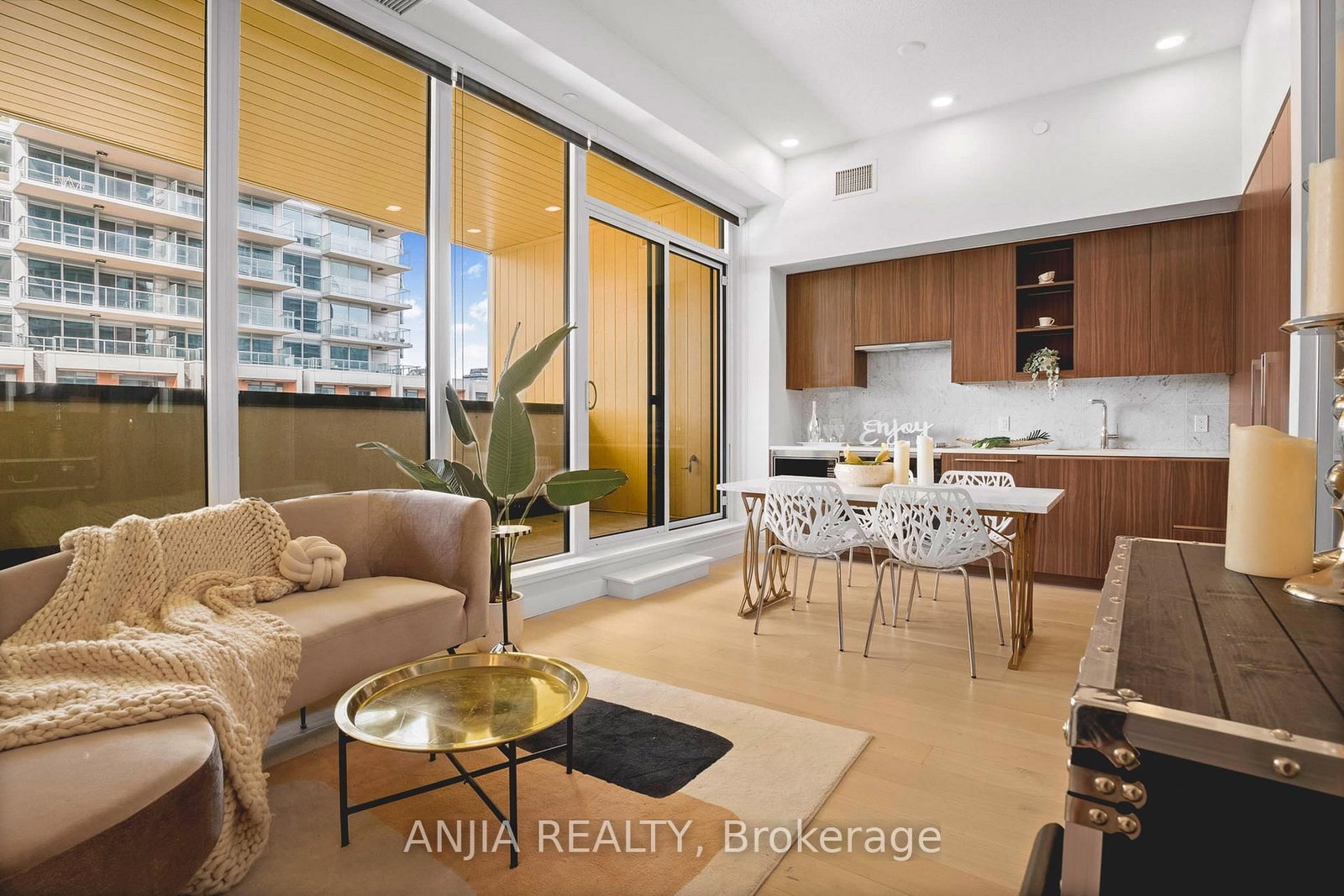 85 McMahon Drive • #TH607 • Toronto, ON photo 8
