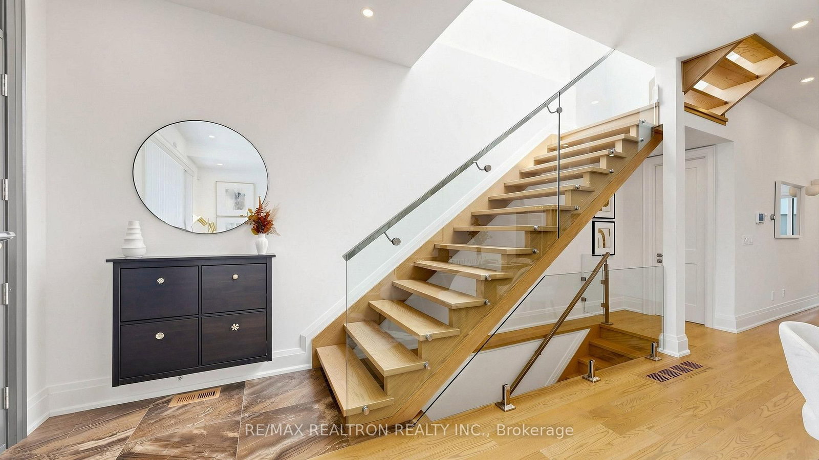 443 Northcliffe Boulevard • Toronto, ON photo 16