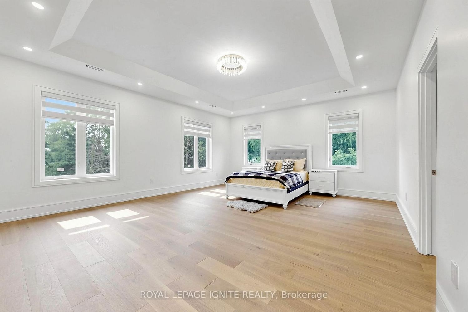 26 Devondale Avenue • Toronto, ON photo 20