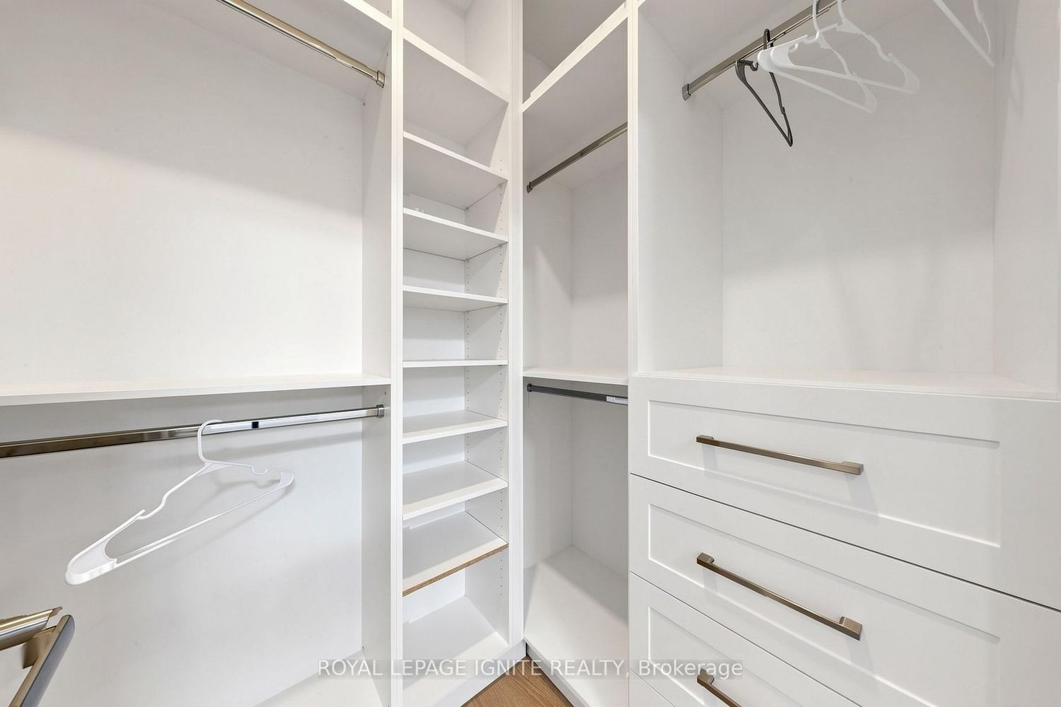 26 Devondale Avenue • Toronto, ON photo 31