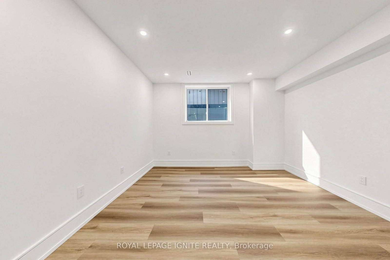 26 Devondale Avenue • Toronto, ON photo 42