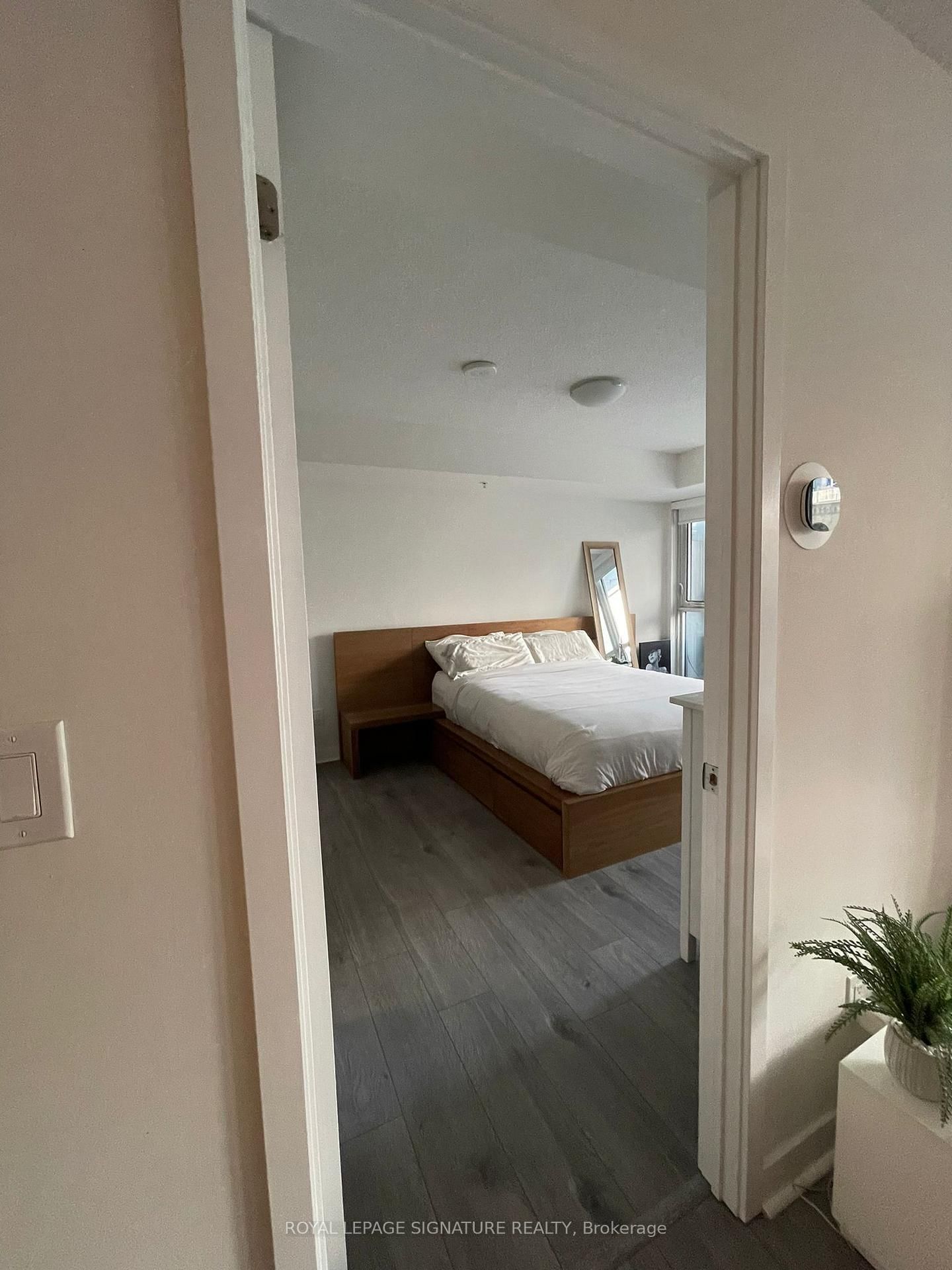295 Adelaide Street W • #414 • Toronto, ON photo 6