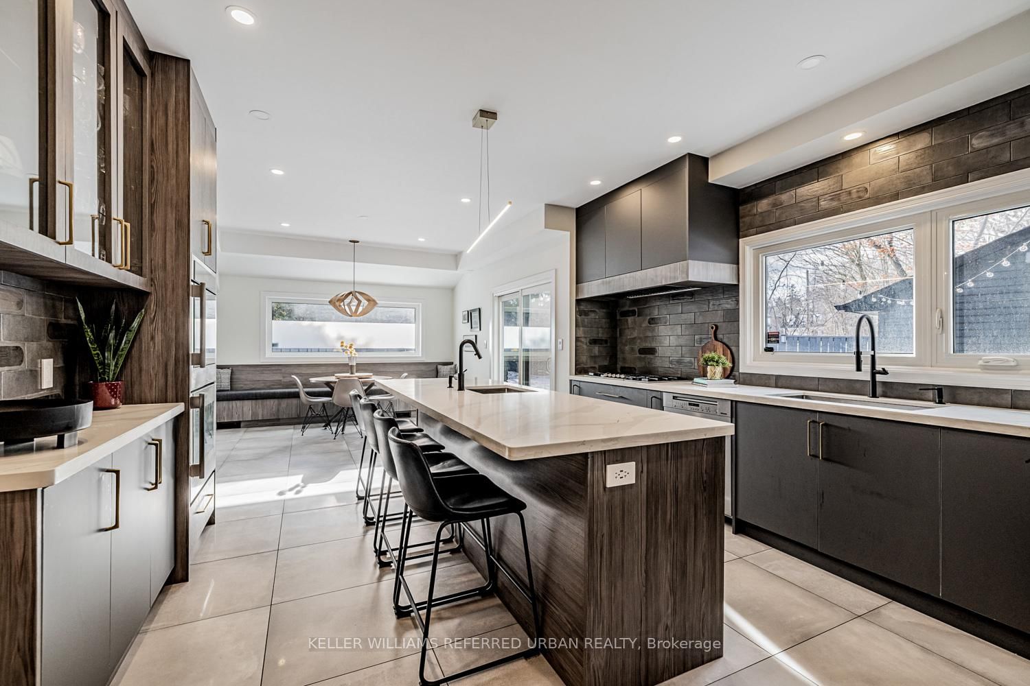 97 Clarinda Drive • Toronto, ON photo 13