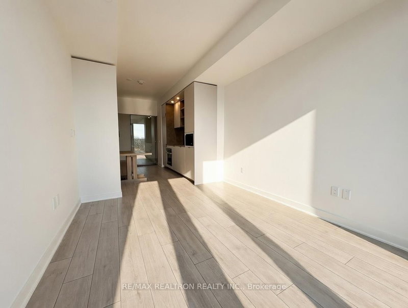 1905 - 55 Charles Street E