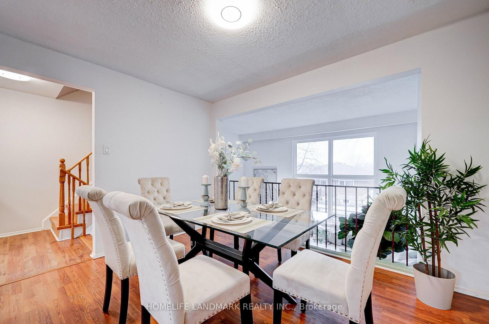 8 Rusty Crest Way • Toronto, ON photo 12
