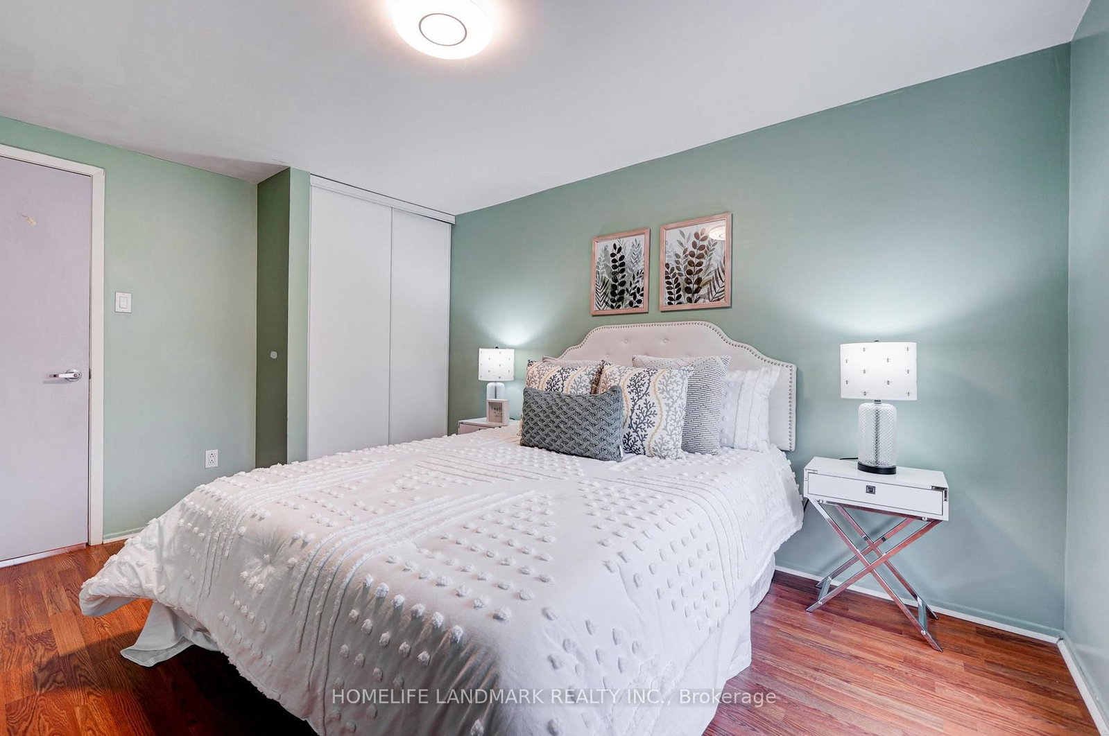 8 Rusty Crest Way • Toronto, ON photo 15
